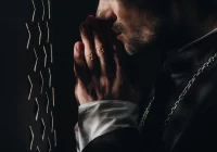 Wielkanocna spowiedź w miejskich parafiach - sprawdź - zdjęcie główne