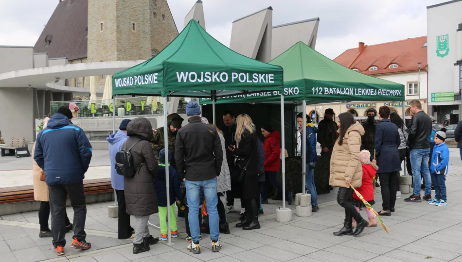 Wojsko promowało się na limanowskim rynku - zdjęcie 1