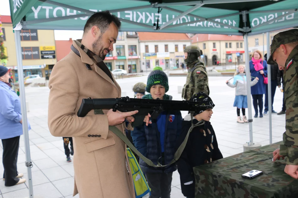 Wojsko promowało się na limanowskim rynku - zdjęcie 7
