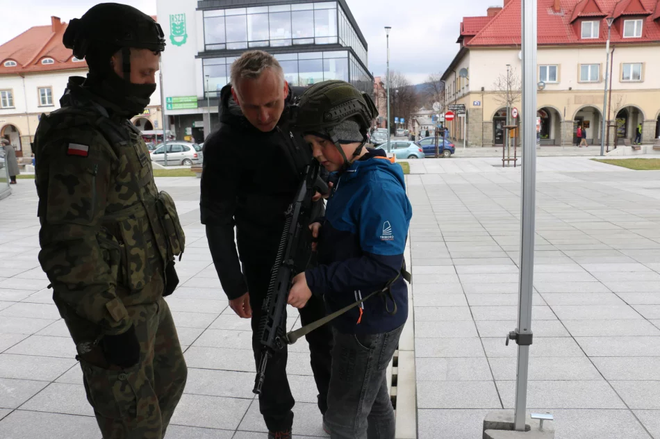 Wojsko promowało się na limanowskim rynku - zdjęcie 13