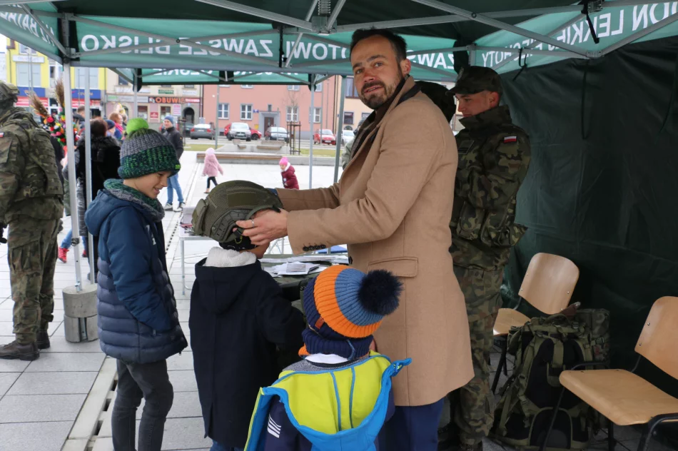 Wojsko promowało się na limanowskim rynku - zdjęcie 17