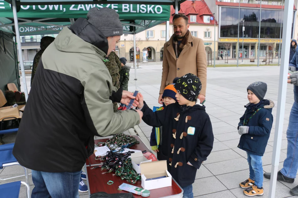 Wojsko promowało się na limanowskim rynku - zdjęcie 18