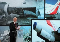 Macierewicz: przyczyną techniczną katastrofy pod Smoleńskiem były przynajmniej dwie eksplozje - zdjęcie główne