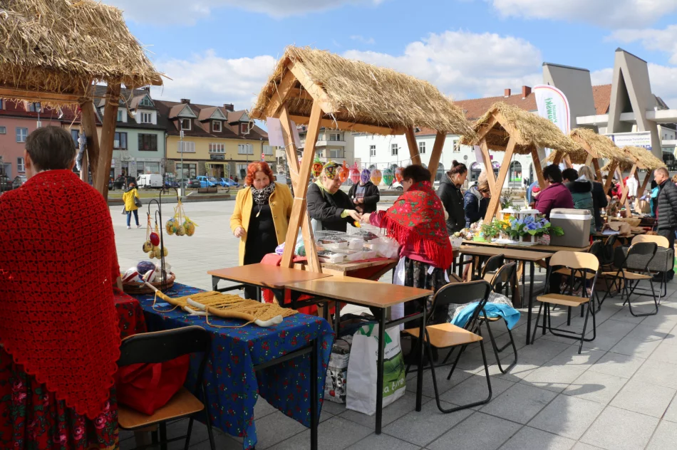 Na limanowskim rynku odbył się Powiatowy Kiermasz Wielkanocny - zdjęcie 3