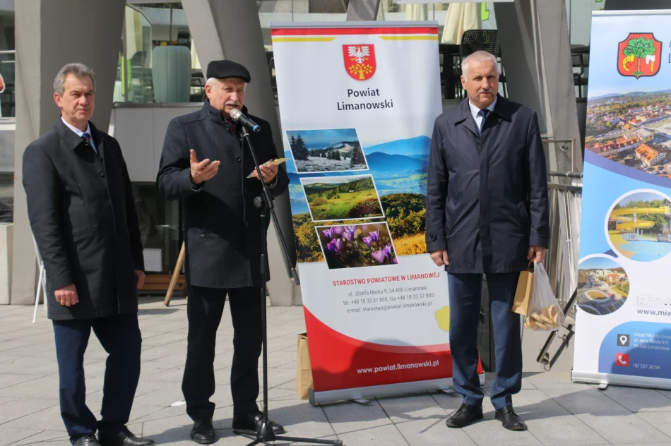 Na limanowskim rynku odbył się Powiatowy Kiermasz Wielkanocny - zdjęcie 5