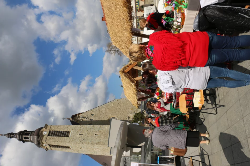 Na limanowskim rynku odbył się Powiatowy Kiermasz Wielkanocny - zdjęcie 6