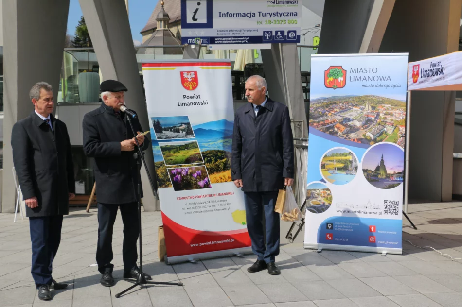 Na limanowskim rynku odbył się Powiatowy Kiermasz Wielkanocny - zdjęcie 9