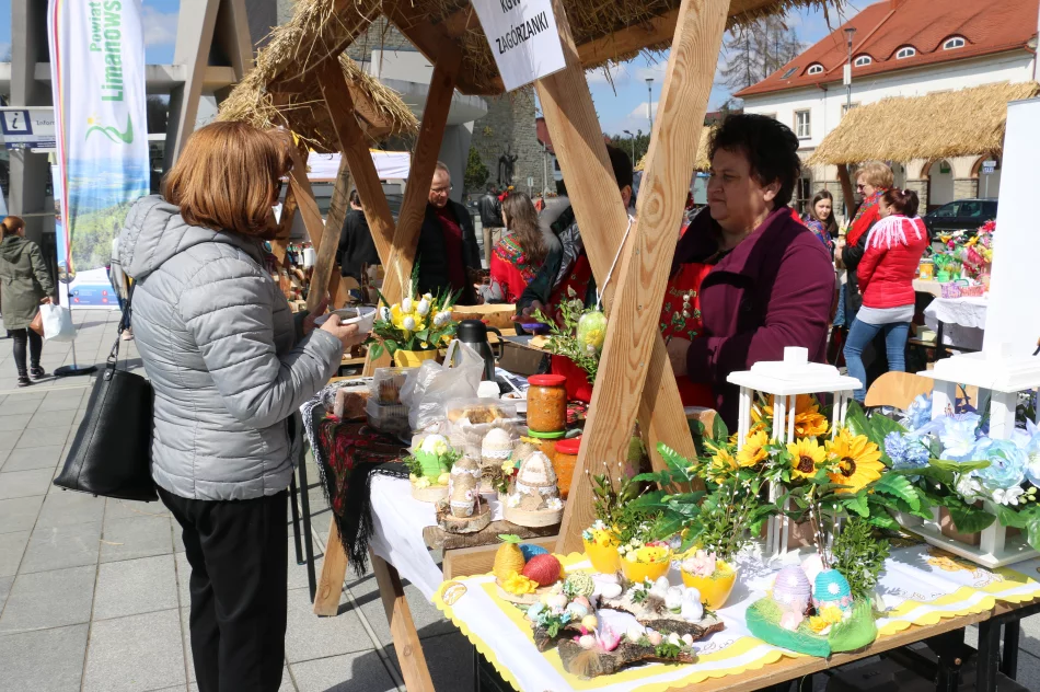 Na limanowskim rynku odbył się Powiatowy Kiermasz Wielkanocny - zdjęcie 14