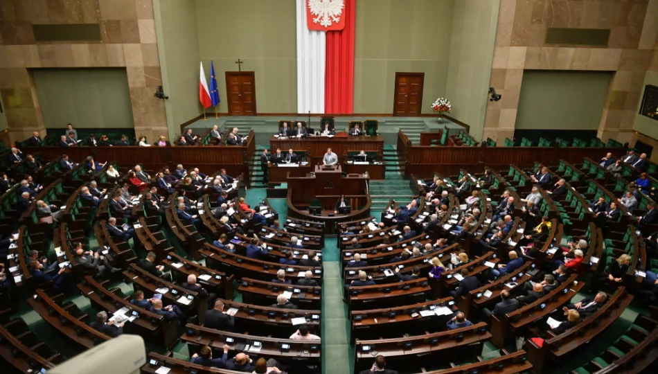 Sejm odrzucił część poprawek Senatu do ustawy sankcyjnej, w tym o zakazie importu LPG z Rosji - zdjęcie 1