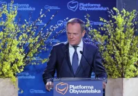 Donald Tusk: zadaniem PO jest wyprowadzenie Polski z tego trudnego i groźnego okresu naszej historii - zdjęcie główne