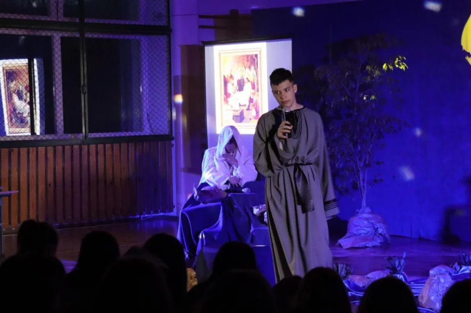 Widowiskowe misterium przygotowane przez młodzież - zdjęcie 10