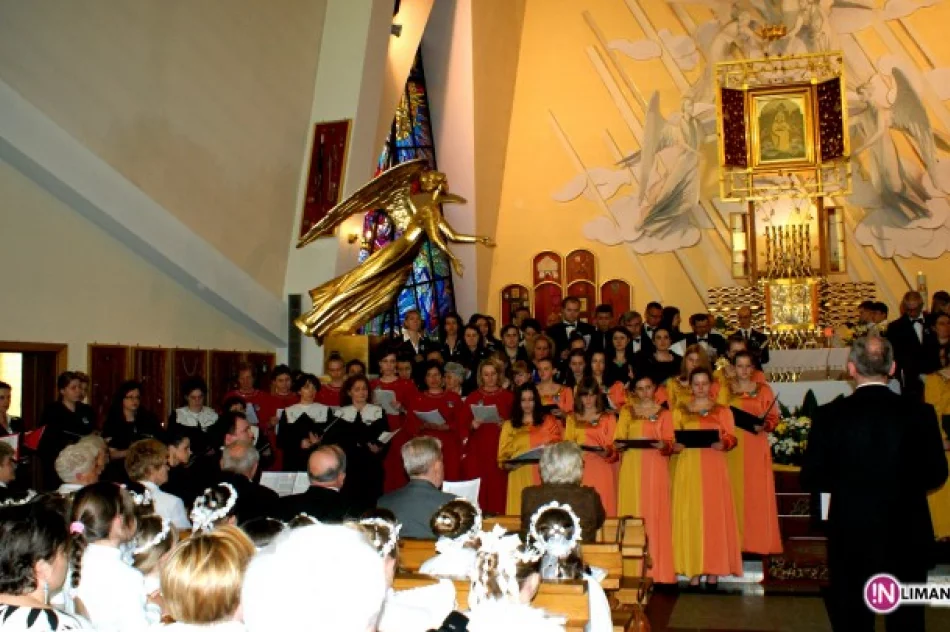 Blisko 300 chórzystów śpiewało na Pasierbcu - zdjęcie 2