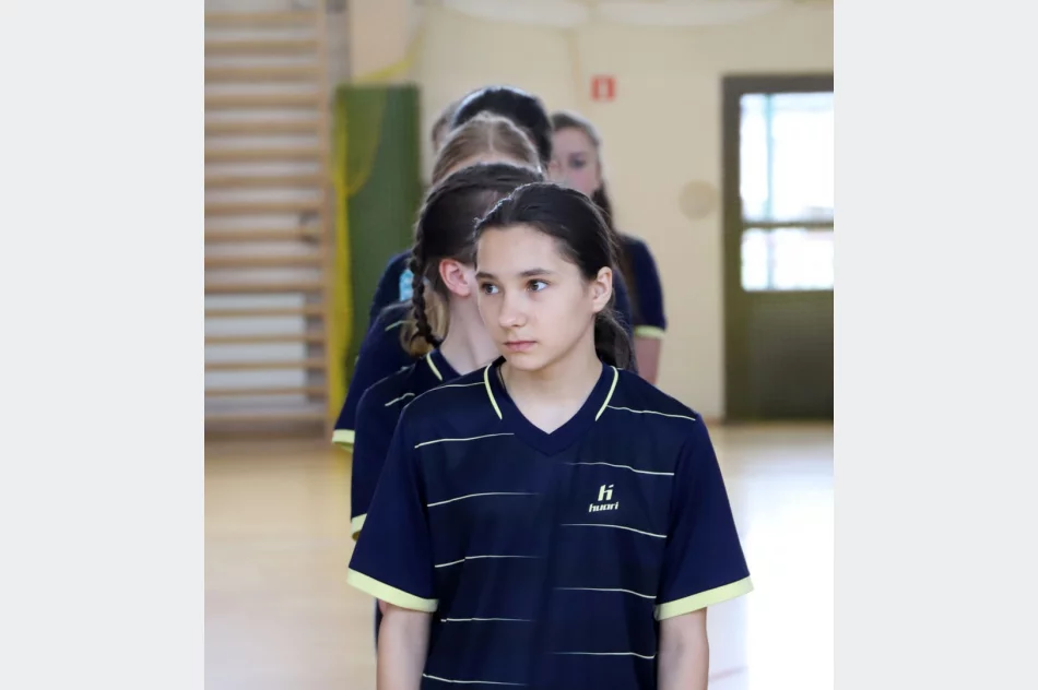 Dziewczyny z Mordarki Mistrzyniami Gminy Limanowa w Piłce Ręcznej Młodzieży - zdjęcie 2