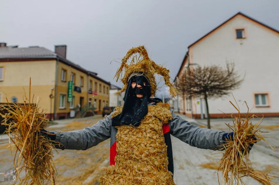 Dziady Śmiguśne w Dobrej 2022 - zdjęcie 3
