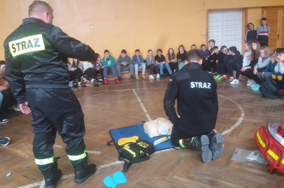 Strażacy szkolili uczniów z pierwszej pomocy - zdjęcie 5