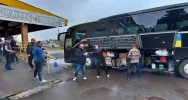 Autobusem zawieźli na Ukrainę 9 ton żywności na święta - zdjęcie 4