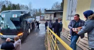 Autobusem zawieźli na Ukrainę 9 ton żywności na święta - zdjęcie 5