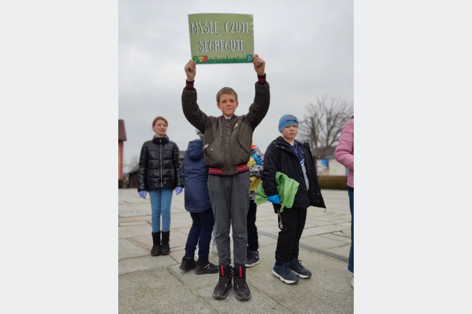 W dniu Ziemi posprzątali gminę - zdjęcie 10