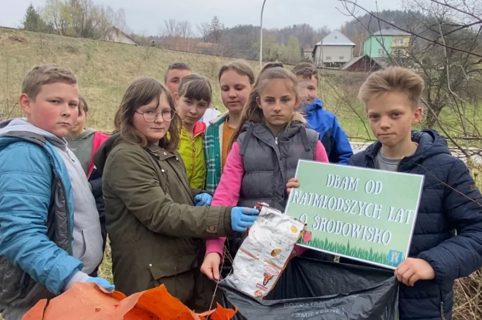 W dniu Ziemi posprzątali gminę - zdjęcie 16