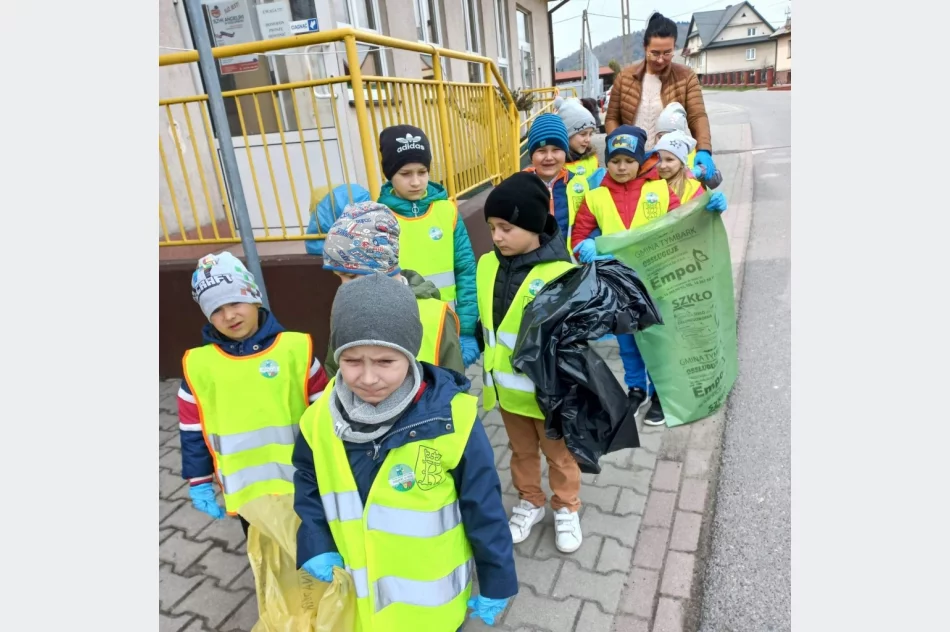 W dniu Ziemi posprzątali gminę - zdjęcie 17