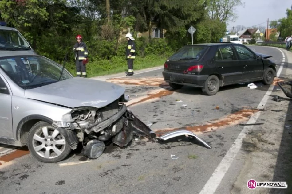 Zderzenie samochodów. Droga odblokowana - zdjęcie 3