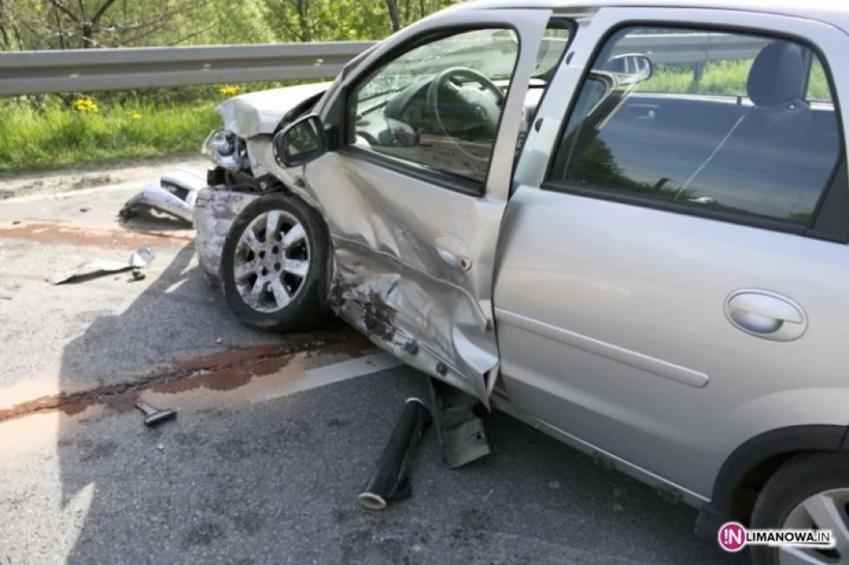 Zderzenie samochodów. Droga odblokowana - zdjęcie 4