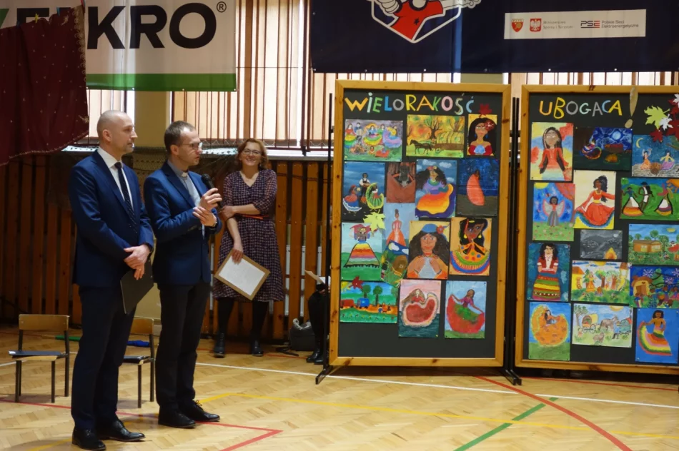 W szkole obchodzono Międzynarodowy Dzień Romów - zdjęcie 18