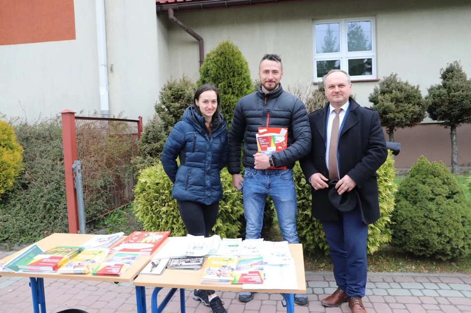 Rozdawano sadzonki i rozmawiano o ekologii - zdjęcie 8