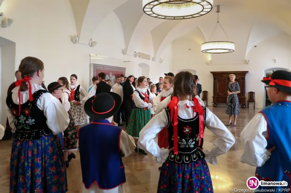 Spotkanie Małżonki Prezydenta z uczniami z Pasierbca - zdjęcie 4