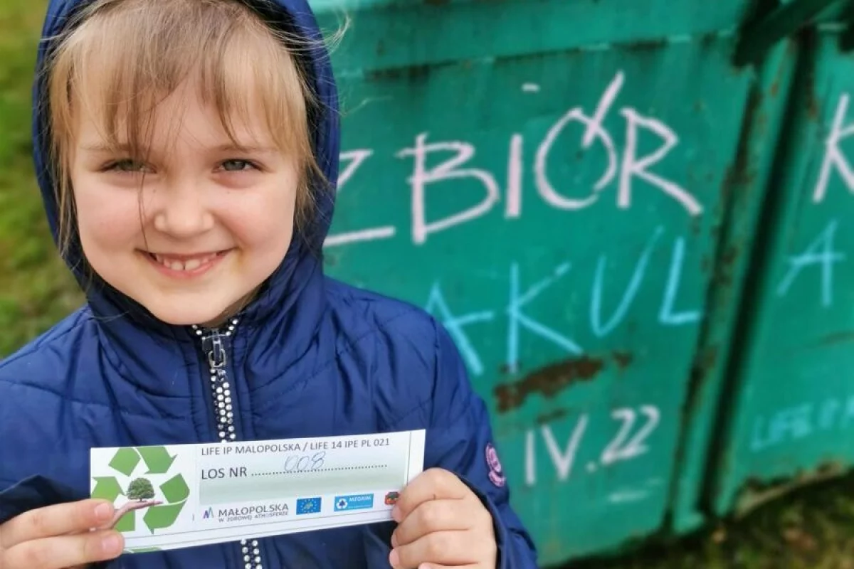 Trwa zbiórka makulatury zorganizowana z okazji Dnia Ziemi