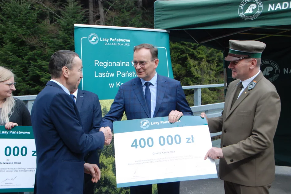 Pieniądze od Lasów Państwowych dla trzech lokalnych samorządów - zdjęcie 3