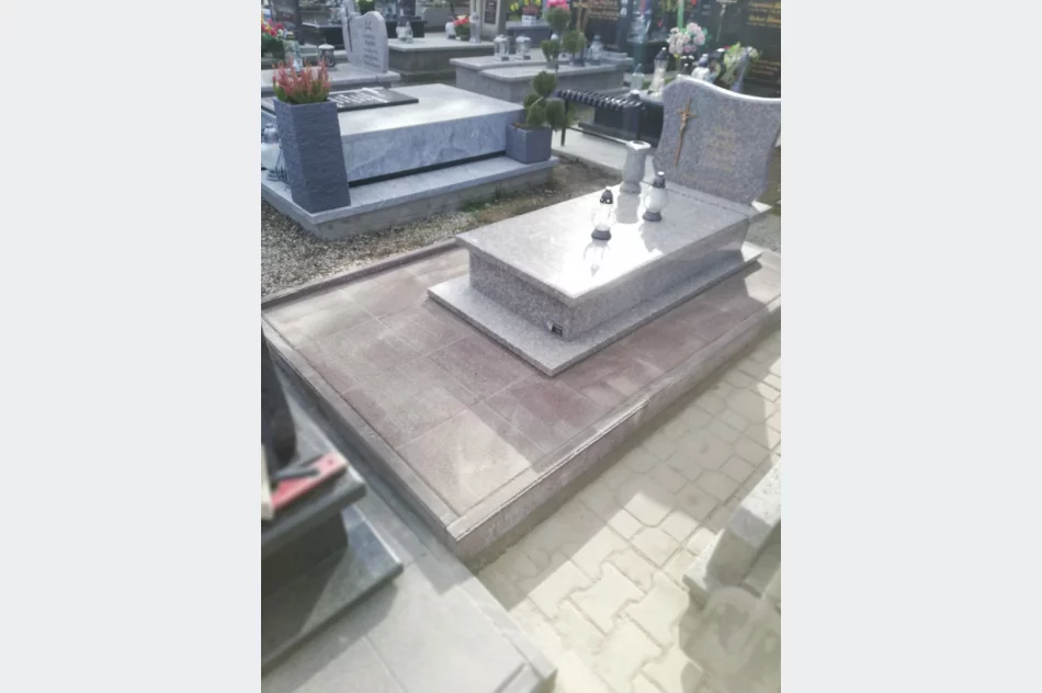Zajmujemy się układaniem płytek i kostki brukowej w okół nagrobków - zdjęcie 3