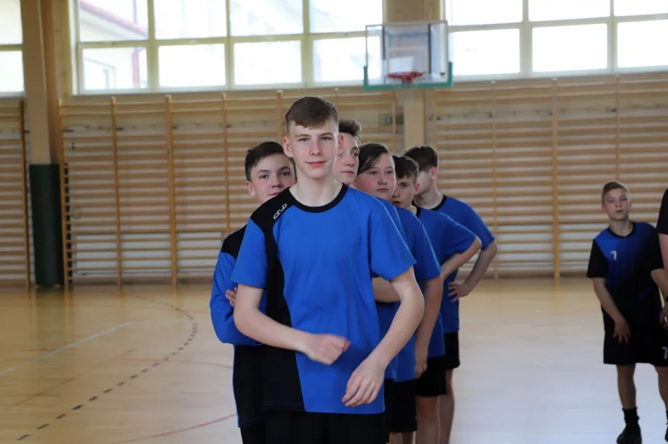 Chłopcy z Starej Wsi Mistrzami Gminy Limanowa w Piłce Ręcznej Młodzieży - zdjęcie 15