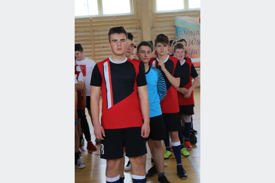 Chłopcy z Starej Wsi Mistrzami Gminy Limanowa w Piłce Ręcznej Młodzieży - zdjęcie 19