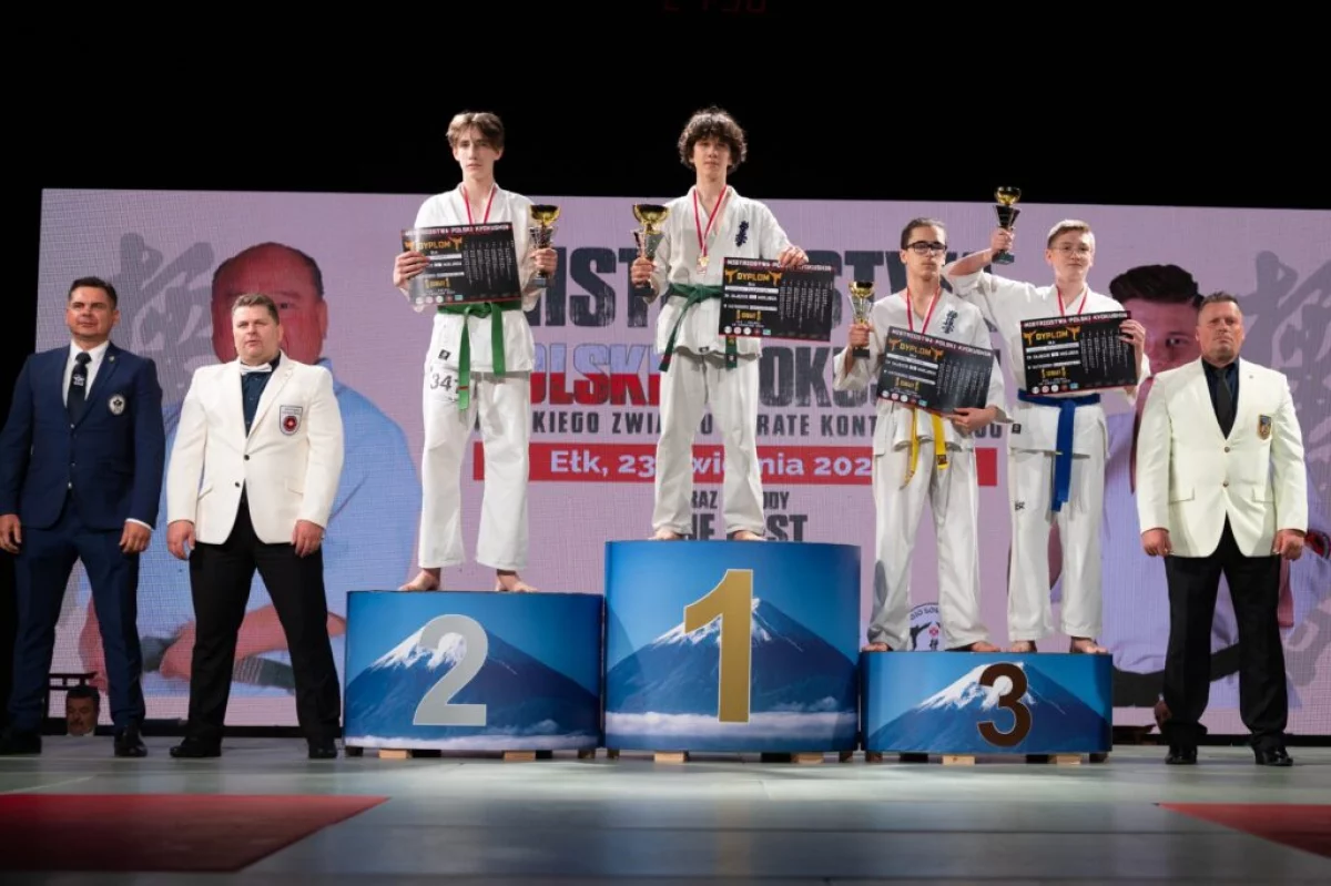 7 medali dla zawodników Limanowskiego Klubu Kyokushin Karate na Mistrzostwach Polski Kyokushin w Ełku