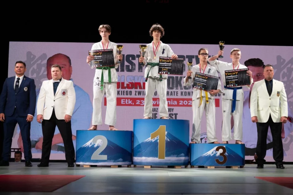7 medali dla zawodników Limanowskiego Klubu Kyokushin Karate na Mistrzostwach Polski Kyokushin w Ełku - zdjęcie 3