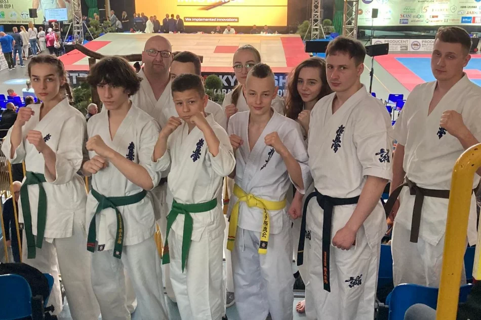 7 medali dla zawodników Limanowskiego Klubu Kyokushin Karate na Mistrzostwach Polski Kyokushin w Ełku - zdjęcie 4