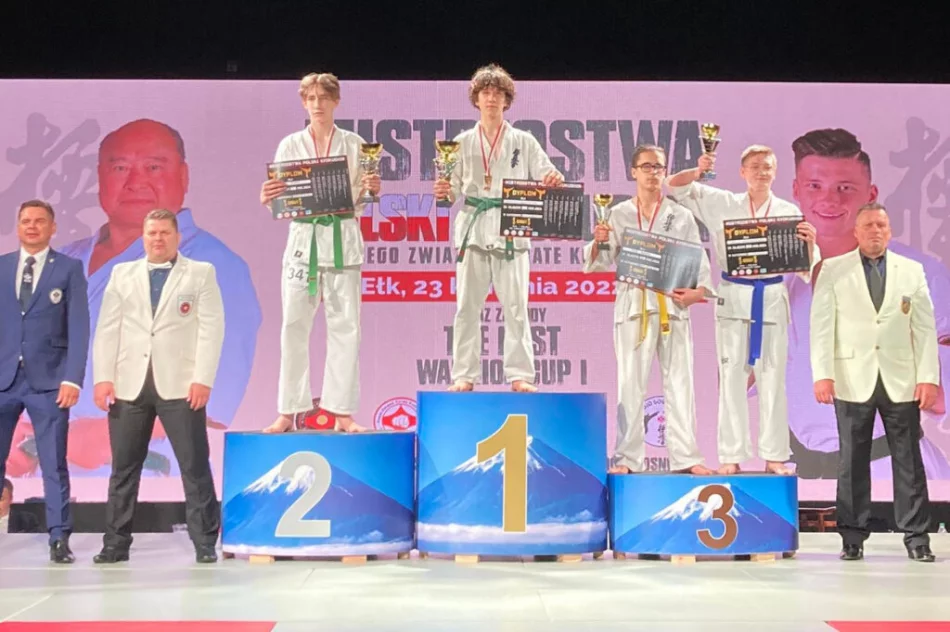 7 medali dla zawodników Limanowskiego Klubu Kyokushin Karate na Mistrzostwach Polski Kyokushin w Ełku - zdjęcie 9