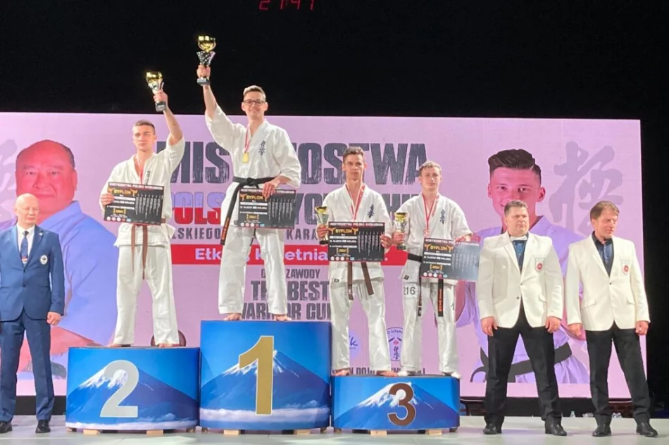 7 medali dla zawodników Limanowskiego Klubu Kyokushin Karate na Mistrzostwach Polski Kyokushin w Ełku - zdjęcie 10