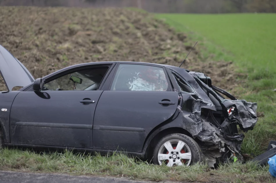 Groźnie wyglądające zderzenie z ciężarówką - zdjęcie 2