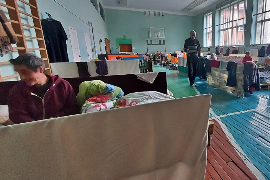 Tak mieszkają uchodźcy w przekształconych szkołach w Truskawcu - zdjęcie 16