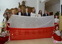 Szkoła nr 1 w Męcinie zainaugurowała obchody 100-lecia Odzyskania Niepodległości - zdjęcie główne
