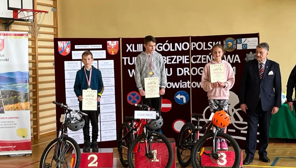Sukces uczniów ZSP nr 4 na powiatowym etapie Ogólnopolskiego Turnieju Bezpieczeństwa w Ruchu Drogowym - zdjęcie 1