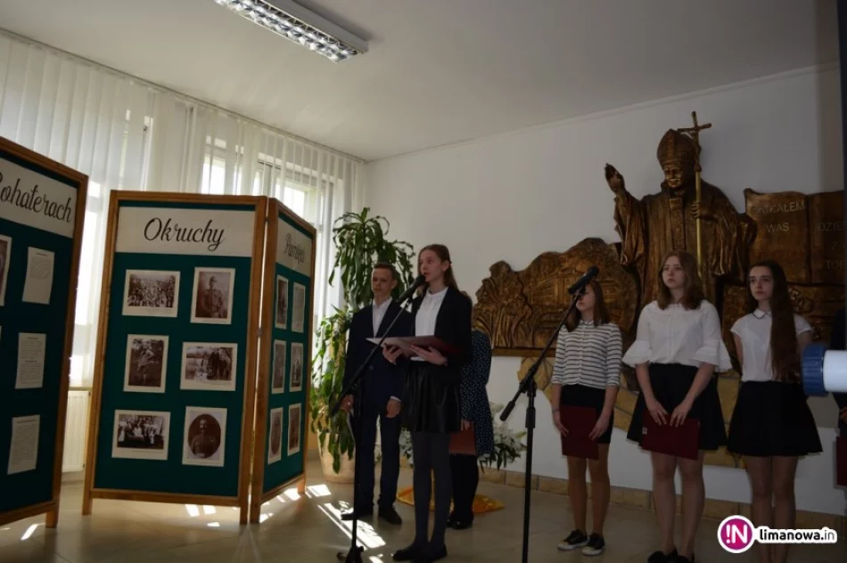 Szkoła nr 1 w Męcinie zainaugurowała obchody 100-lecia Odzyskania Niepodległości - zdjęcie 3