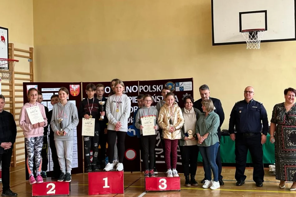 Sukces uczniów ZSP nr 4 na powiatowym etapie Ogólnopolskiego Turnieju Bezpieczeństwa w Ruchu Drogowym - zdjęcie 3