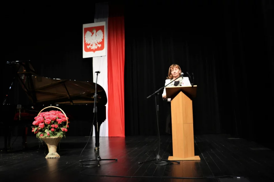 Uroczysta sesja z okazji rocznicy uchwalenia Konstytucji 3 Maja - zdjęcie 2