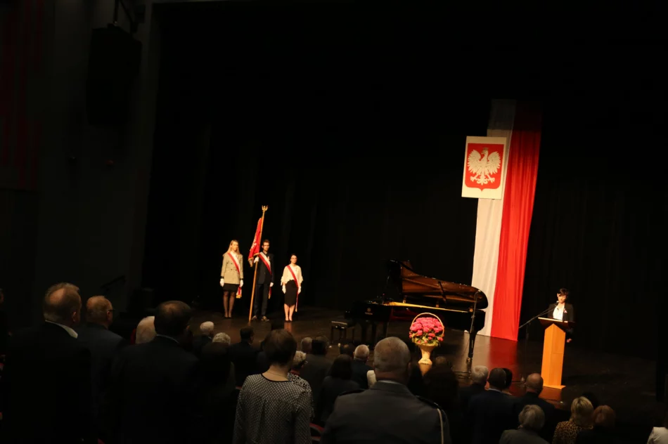 Uroczysta sesja z okazji rocznicy uchwalenia Konstytucji 3 Maja - zdjęcie 7