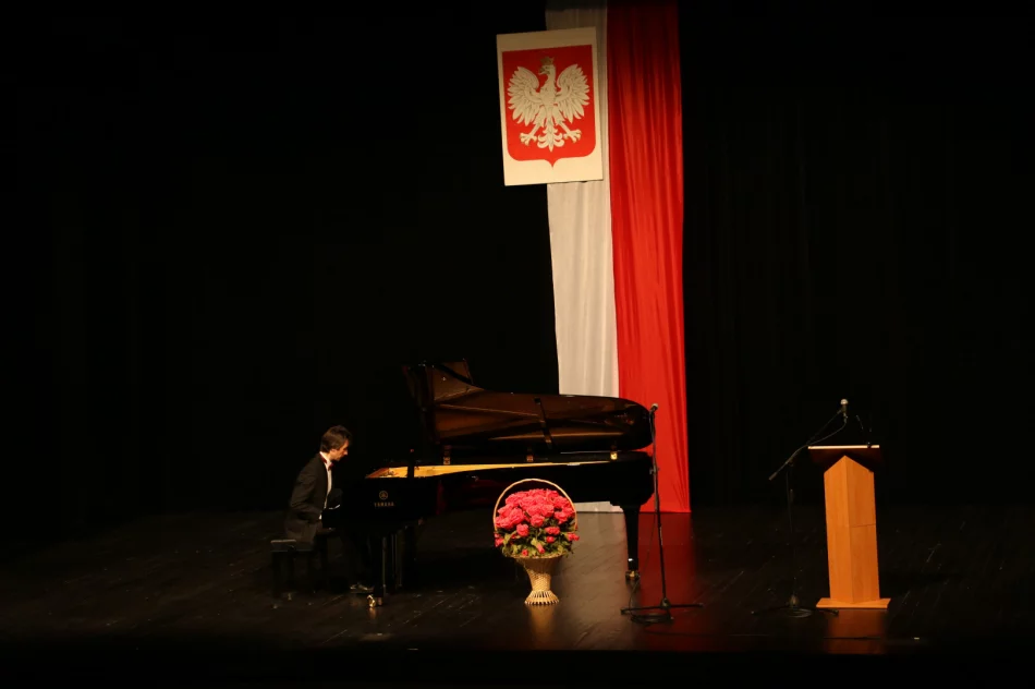 Uroczysta sesja z okazji rocznicy uchwalenia Konstytucji 3 Maja - zdjęcie 14