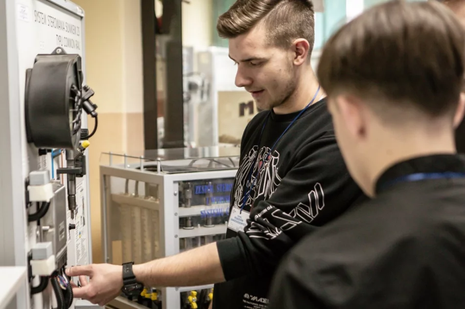 Dzień otwarty i zawody kartingowe - zdjęcie 8