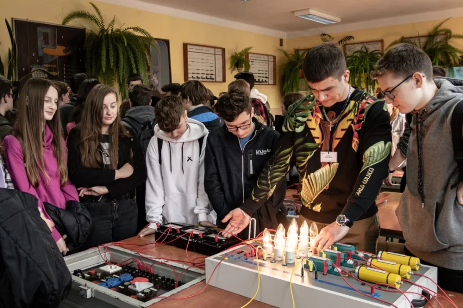 Dzień otwarty i zawody kartingowe - zdjęcie 18